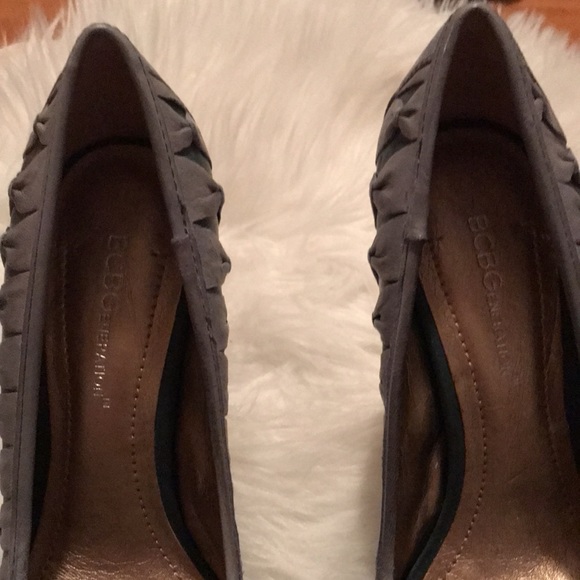 BCBG platform pump peep toe - Picture 3 of 7